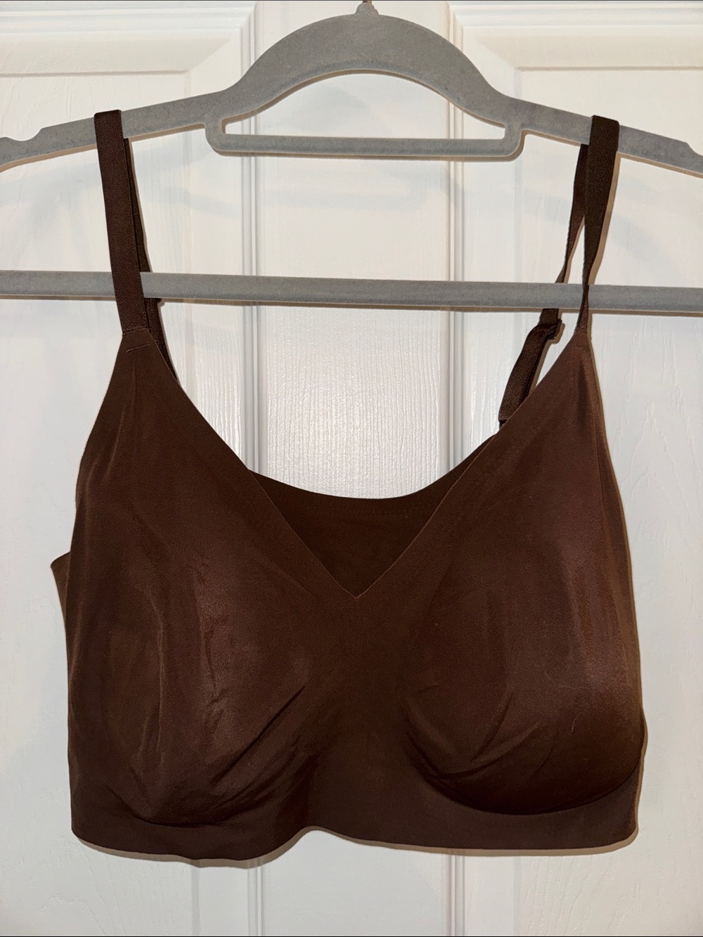 TRULY Wireless V-Neck Bralette in Brown